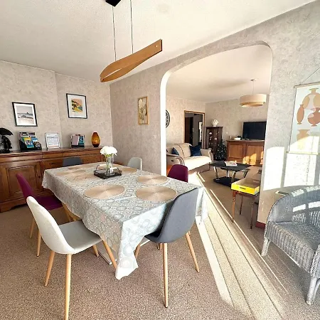 Grand Baigne De Soleil Avec Parking Apartment