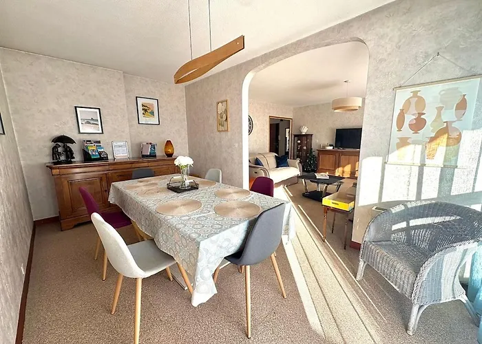 Grand Baigne De Soleil Avec Parking Apartment