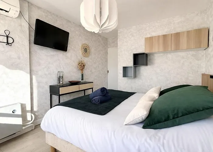 Apartment Grand Baigne De Soleil Avec Parking