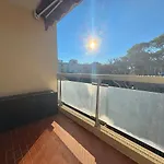 Grand Baigne De Soleil Avec Parking Saint-Raphael (Var)