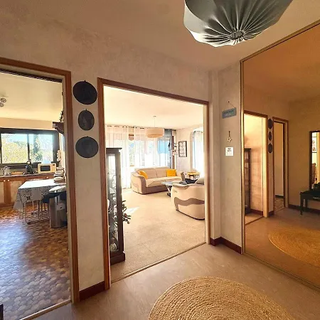 Grand Baigne De Soleil Avec Parking *