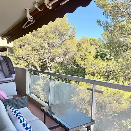 Grand Baigne De Soleil Avec Parking アパート