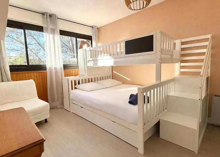 Grand Baigné De Soleil Avec Parking