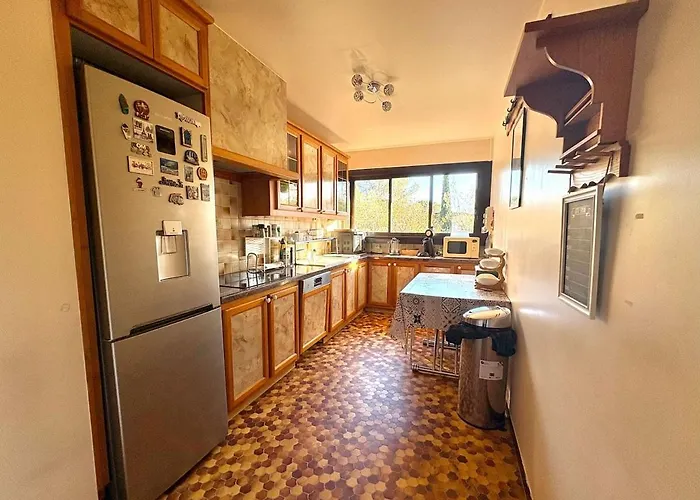 Grand Baigné De Soleil Avec Parking Apartamento